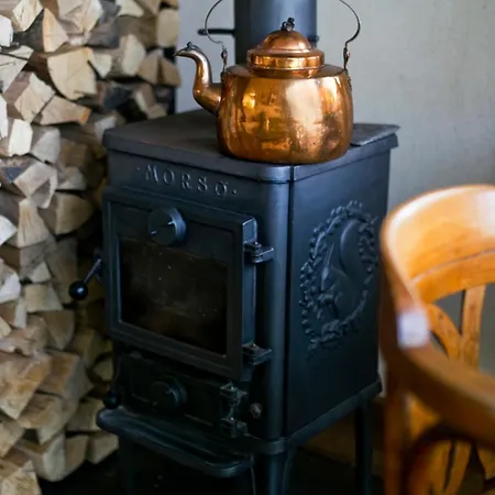 Powoli - Wyjatkowy W Izerach 木屋